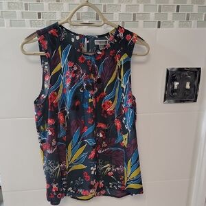 Chelsea28 Multicolor Floral Sleeveless Blouse